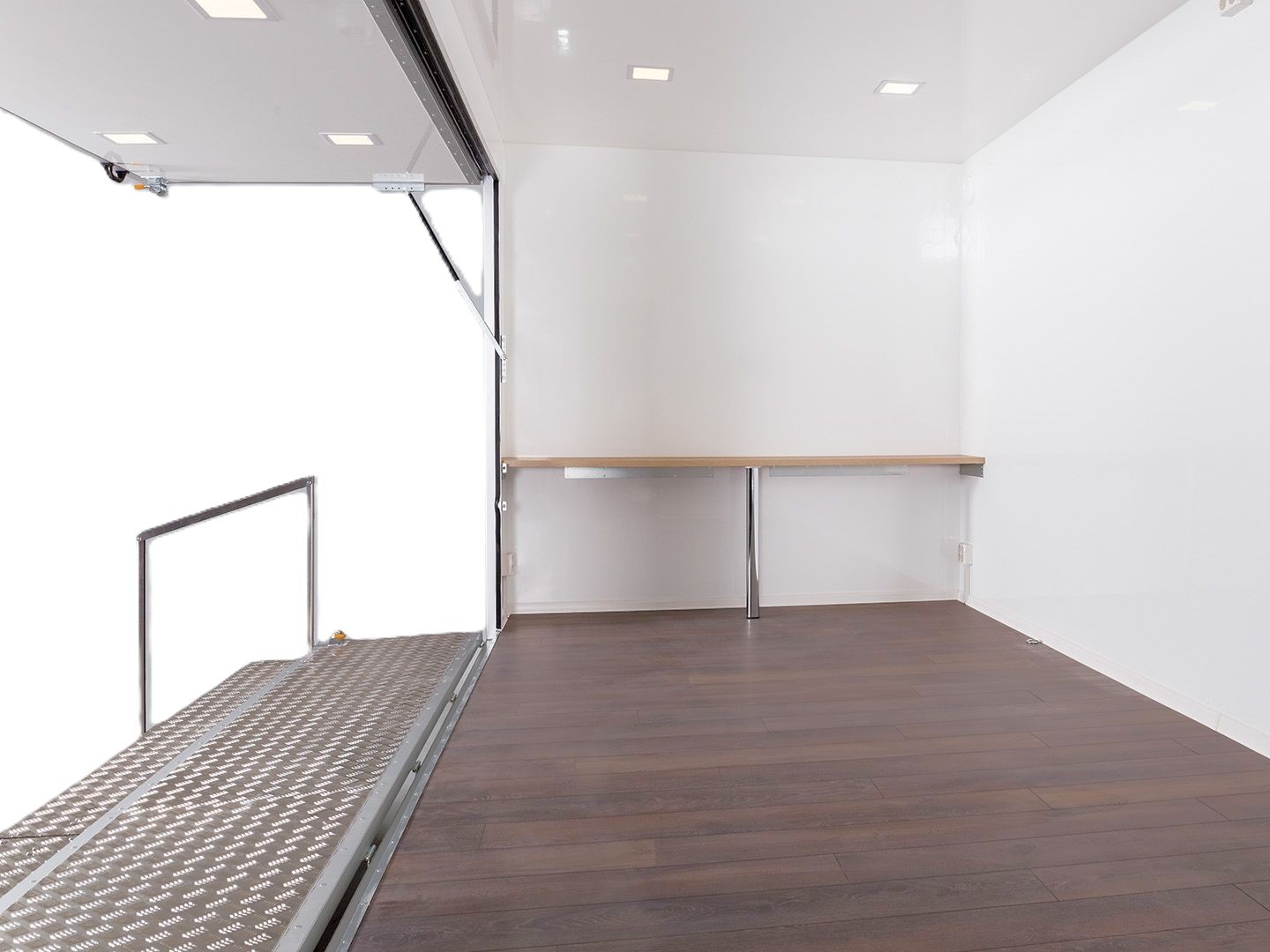 RESPO T222 SHOWROOM – remolque de exposición con escenario ampliado